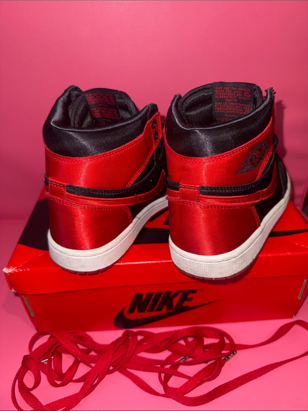 Air Jordan 1 High OG Satin Bred (Women’s Size 6.5) - w/ Box & Extra Laces - Picture 4 of 6